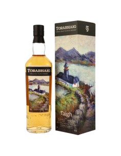 Torabhaig Taigh 46° : bouteille de whisky écossais Taigh avec son emballage illustré par paysage maritime.