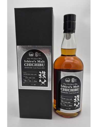 Whisky Ichiro’s Malt Chichibu Silver Oak Cask Finish 2025, bouteille près d’un coffret noir, étiquette argentée détaillée.