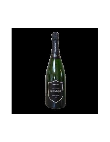 Bouteille de champagne verte avec étiquette sombre et bouchon noir.